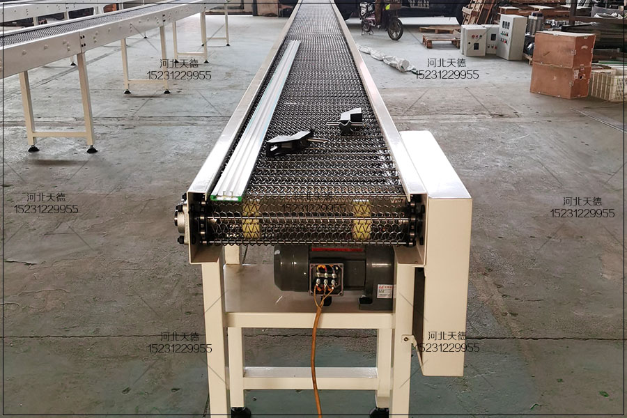 網(wǎng)帶輸送機