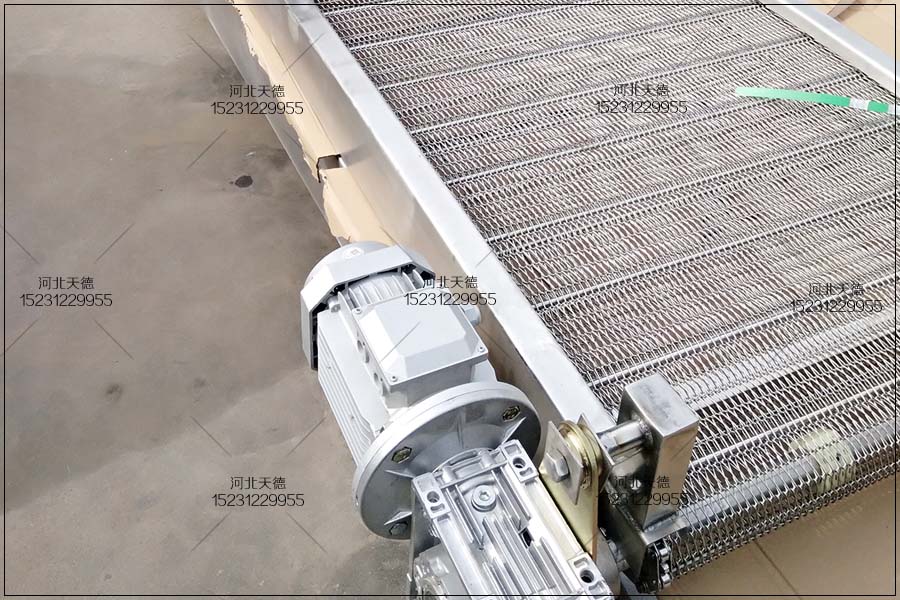 網(wǎng)帶輸送機