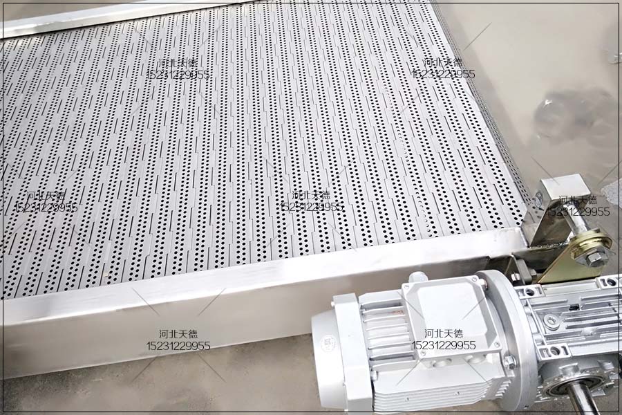 鏈板輸送機(jī)