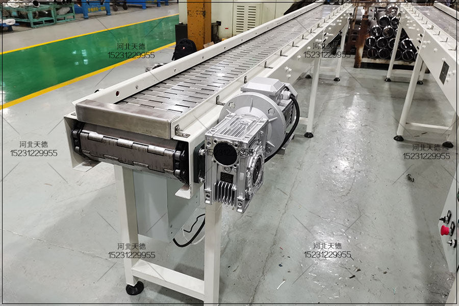 鏈板輸送機(jī)流水線